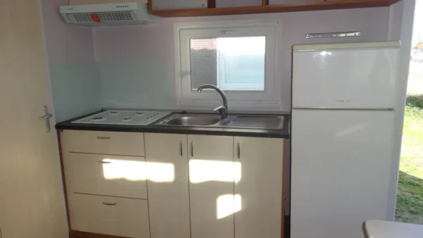 Casa Móvil de 23,4 m² Ideal para Parcelas Estrechas - Imagen 3